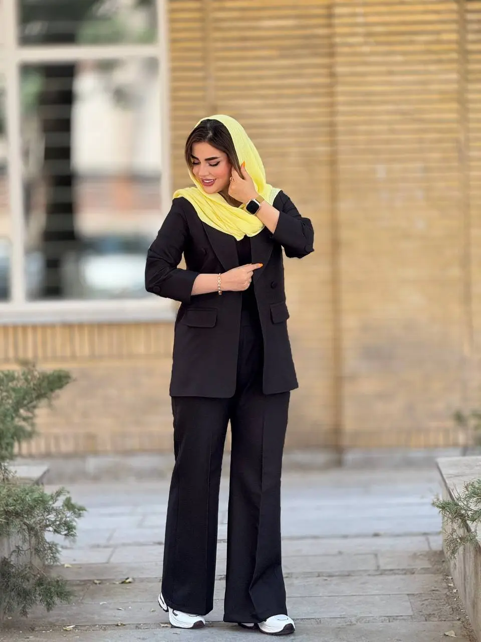 شیش دکمه کجرا
